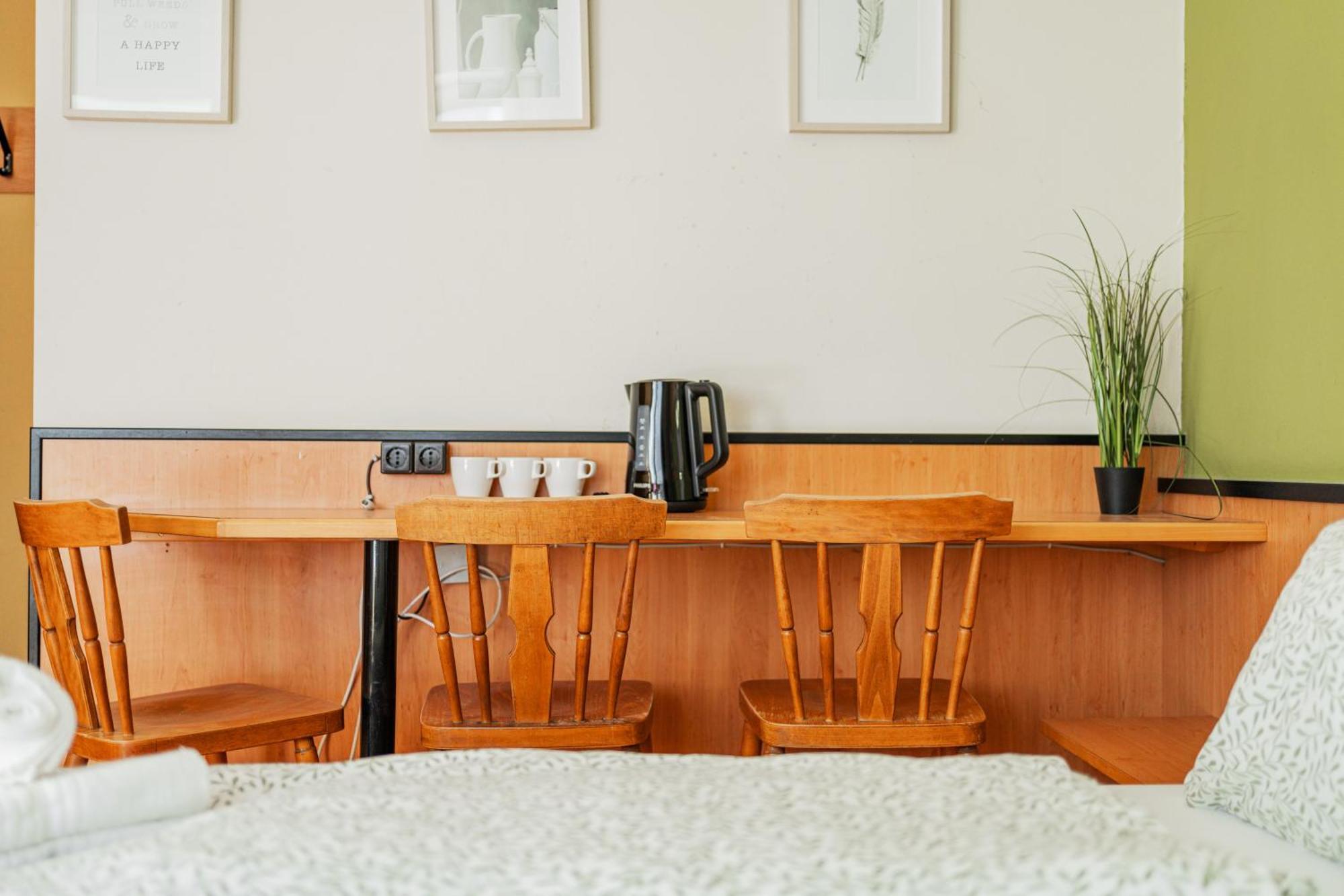 West Business Hotel Vienne