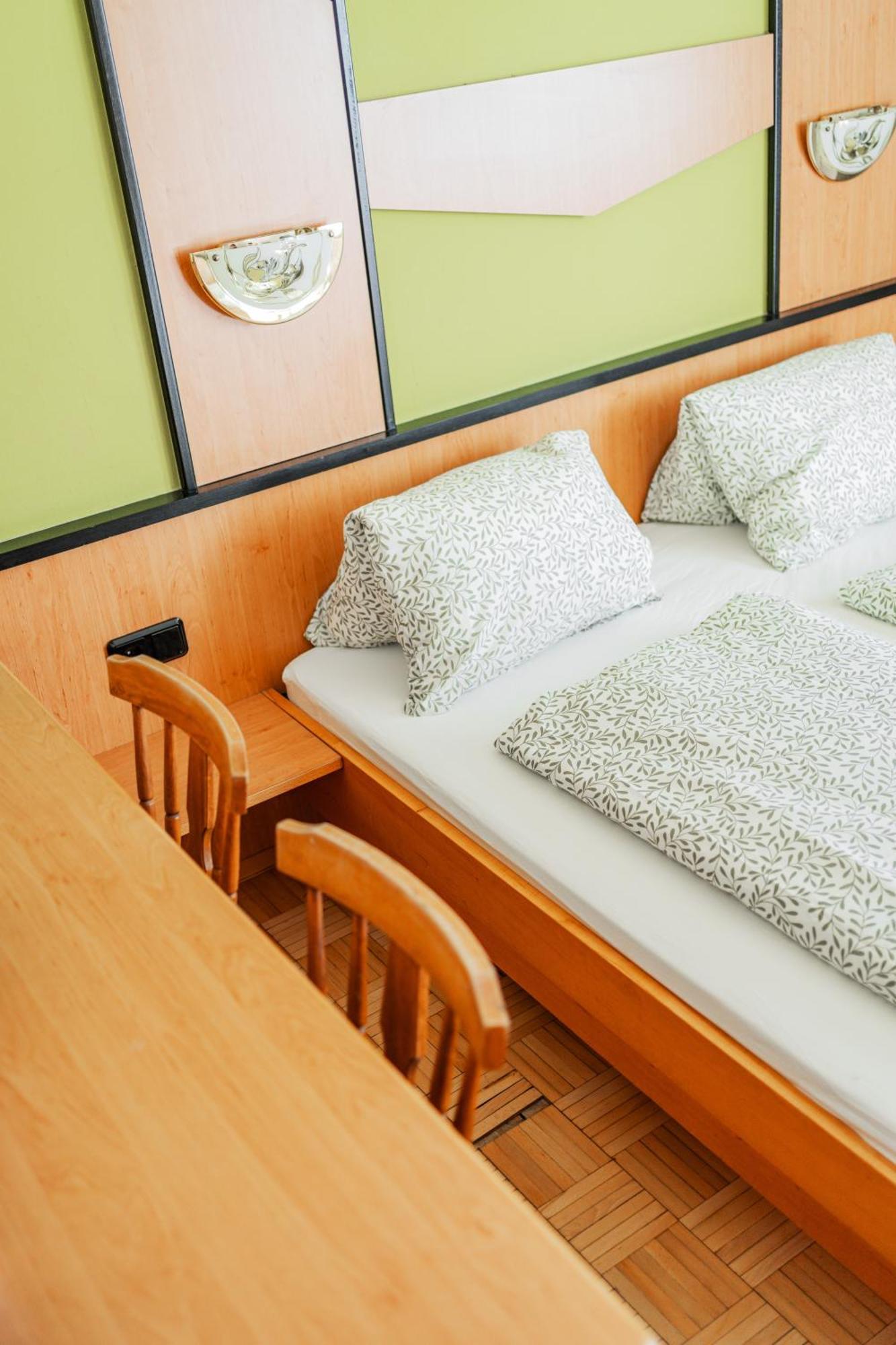 West Business Hotel Vienne