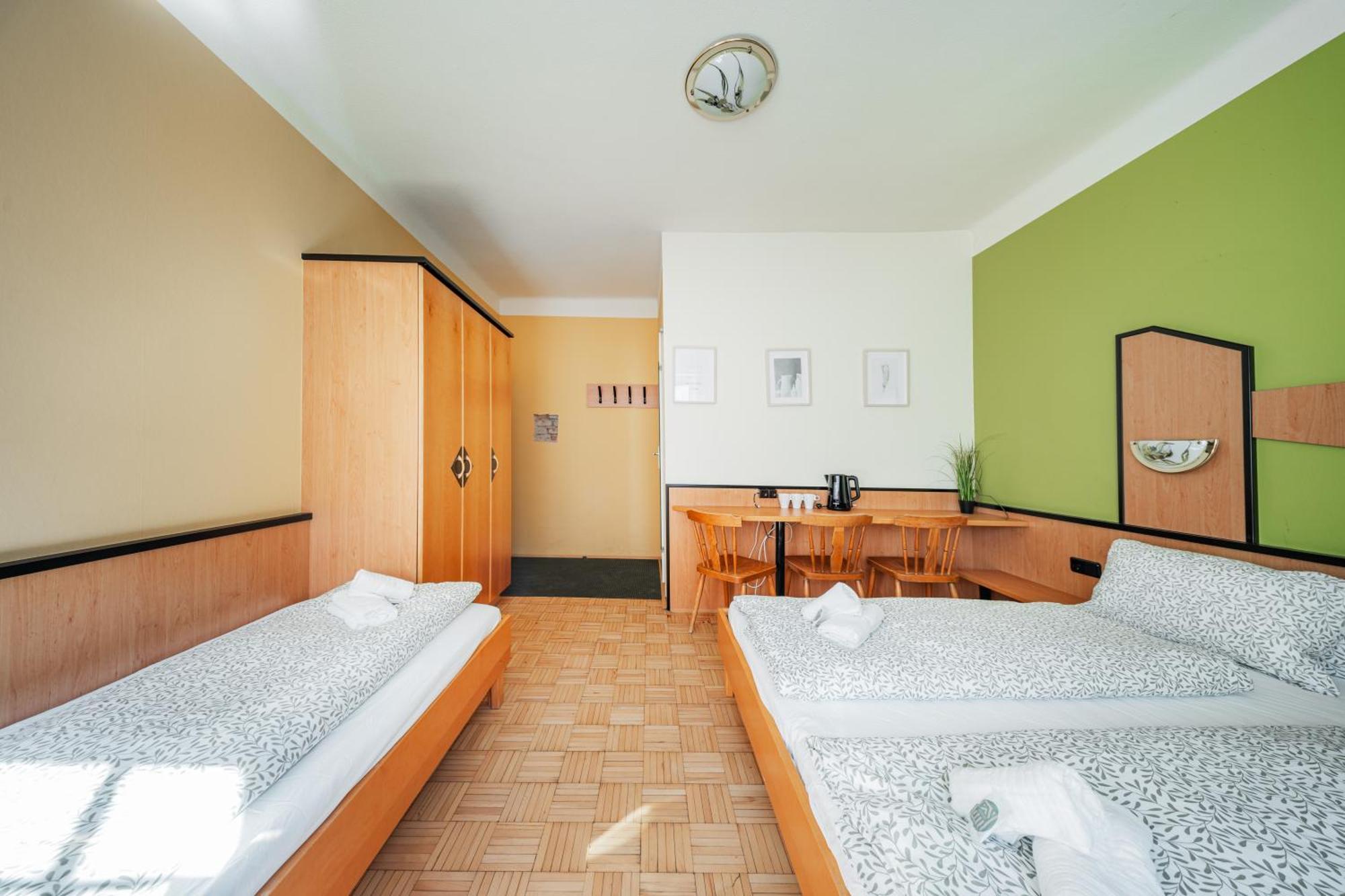 West Business Vienne