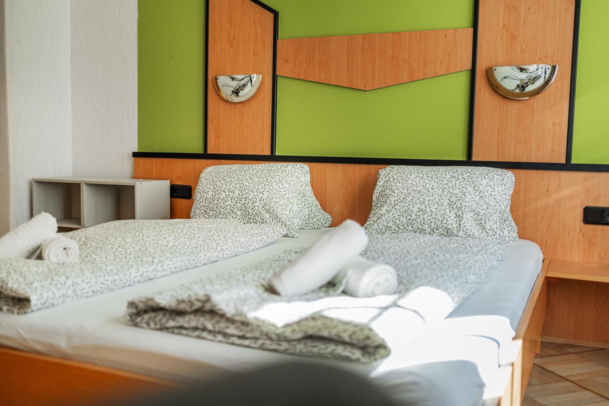West Business Hotel Vienne